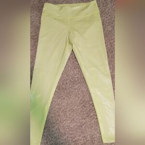 Women's Zumba Dance Leggings Size Medium Color Yellow Green Shiny Lovers Love...